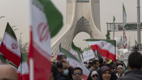 Europa usa 'métodos desonestos' contra o Irã, afirma Lavrov