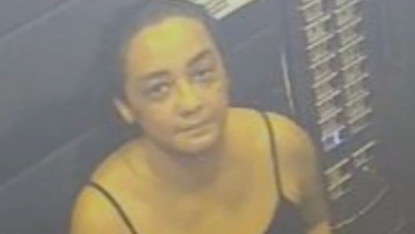 Vídeo mostra momento em que síndico ataca corretora em subsolo de prédio em Goiás