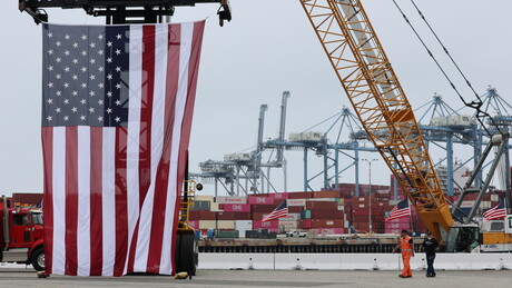 EUA deixam de aplicar tarifas ilegais e podem potencialmente perder bilhões em reembolsos