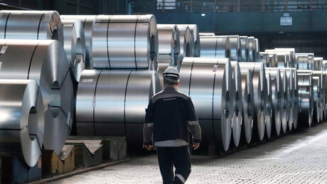 União Europeia trava acordo comercial com os Estados Unidos e cobra explicações sobre manobra de Trump