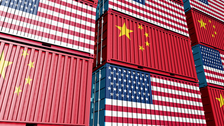 China poderá tomar 'todas as medidas necessárias' em resposta às tarifas de 10% impostas por Trump