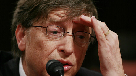 Bill Gates pede perdão por vínculo com Epstein e revela casos extraconjugais com russas