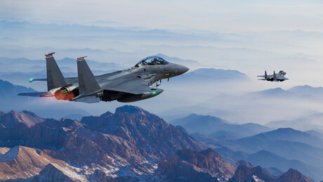 Mais de 300 aviões militares dos EUA estão concentrados no Oriente Médio - imprensa