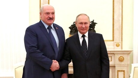 Putin se reúne com Lukashenko