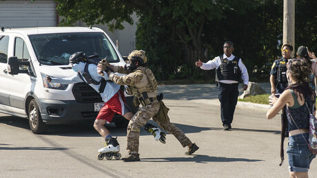 Juiz dos EUA declara ilegal política de Trump de deportar migrantes para terceiros países