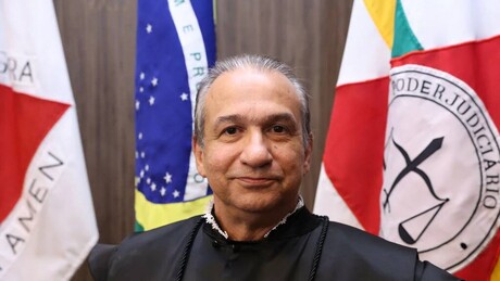 Desembargador que absolveu homem condenado por estuprar criança é afastado do cargo