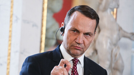 Chanceler da Polônia formaliza política de hostilidade e projeta militarização contra Moscou