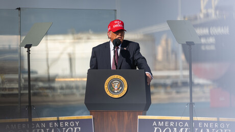 Trump afirma ter 'várias opções' para operação contra o Irã