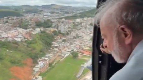 VÍDEOS: Lula sobrevoa Zona da Mata após chuvas deixarem 70 mortos em Minas Gerais