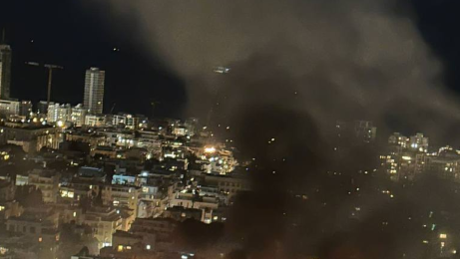 VÍDEOS, FOTO: Míssil balístico iraniano atinge Tel Aviv