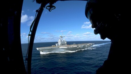 França envia porta-aviões de propulsão nuclear ao Mediterrâneo em meio à escalada no Oriente Médio