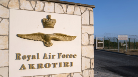Forte explosão é registrada perto de uma base aérea britânica no Chipre