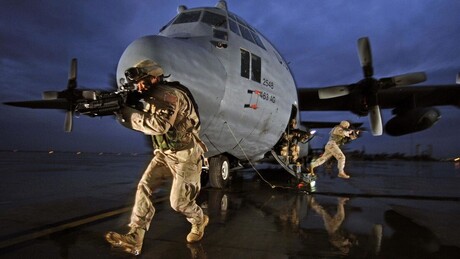 VÍDEO: Base aérea no Iraque é atacada por drones