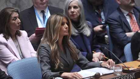 Em fato inédito, Melania Trump preside Conselho de Segurança da ONU