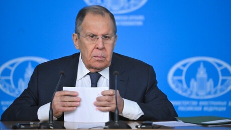 'Pode sair do controle': Lavrov alerta sobre ordem de Macron para ampliar arsenal nuclear francês