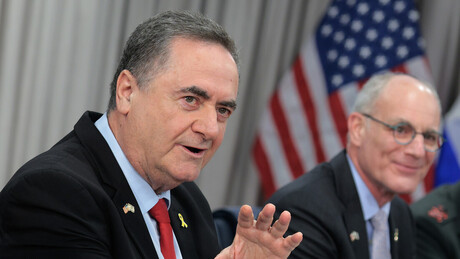 'Cortamos cabeça da octópode iraniana e estamos trabalhando para esmagar seus tentáculos' - Israel