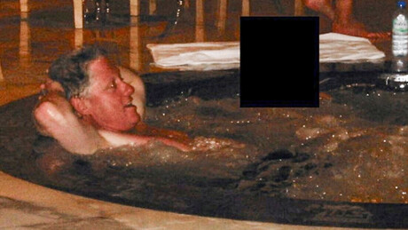 VÍDEO: Bill Clinton aparece sorrindo ao ver fotos do caso Epstein