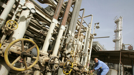 Iraque suspende produção de petróleo no maior campo petrolífero no sul do país