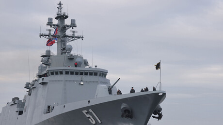 FOTOS ÉPICAS: Kim Jong-un inspeciona destróier de 5 mil toneladas e anuncia novos navios