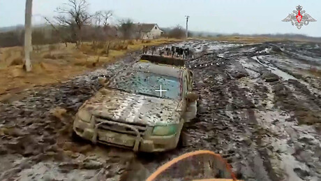 VÍDEO: Tropas aerotransportadas russas rompem defesa inimiga