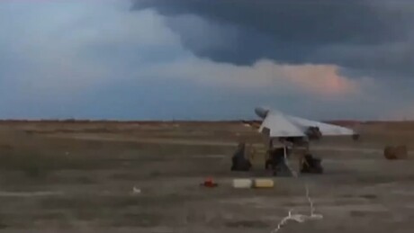 VÍDEO: Irã divulga lançamentos de drones contra alvos americanos e israelenses