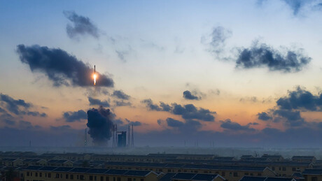 China bate recorde com laser de 1 Gbps e mira internet na Lua e em Marte