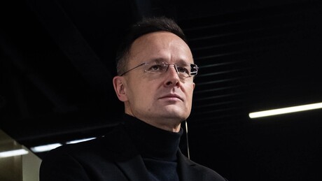 Hungria investiga transporte de dinheiro e ouro ligado à 'máfia militar' da Ucrânia