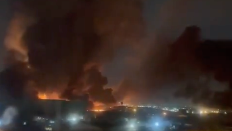 Ataque de EUA e Israel atinge aeroporto de Teerã e provoca incêndio