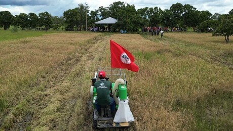 Acordo entre Brasil, China e MST viabiliza fábrica de tratores para agricultura familiar em Maricá