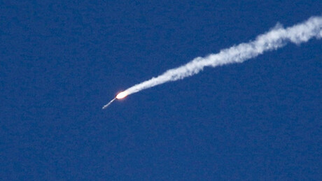 Cinco bases dos EUA sob fogo iraniano: Guarda Revolucionária detalha mais recente onda de ataques