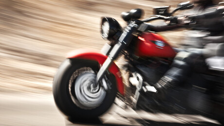 VÍDEO: Motocicleta atropela espectador durante corrida