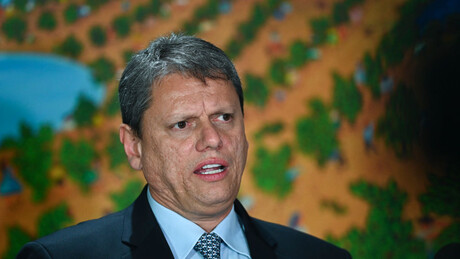 'Oportunidade': Tarcísio comenta possível classificação do PCC como terrorista pelos EUA