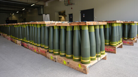 Europa está com déficit de munições e tem demanda por blindados – CEO de indústria armamentista