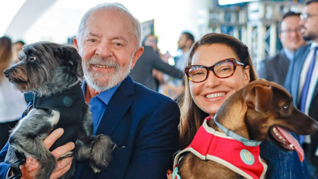 Lula sanciona lei que cria política nacional de resgate de animais em desastres