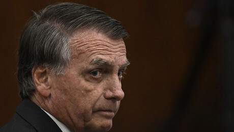 Bolsonaro segue na UTI com pneumonia e apresenta piora da função renal