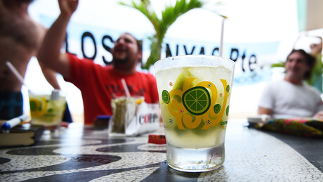 Vendedor é preso por golpe contra turista em quiosque de Copacabana