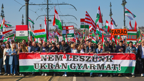 'Não seremos colônia da Ucrânia': Multidão participa da 'Marcha pela Paz' na Hungria