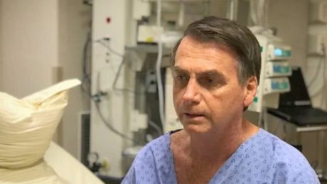 Bolsonaro apresenta melhora, mas segue na UTI