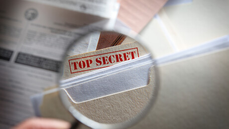 General americano fica bêbado em missão na Ucrânia e perde documentos confidenciais