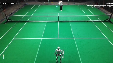 VÍDEO: Primeiro robô humanoide tenista impressiona em quadra