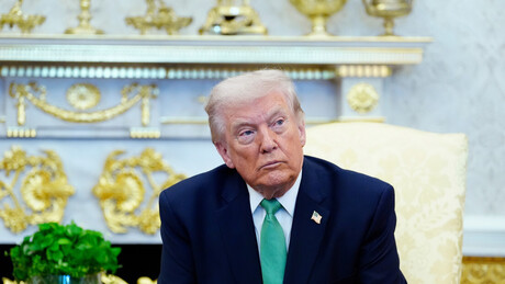 Trump diz ter conversado com um de seus antecessores sobre Irã, mas os quatro ex-presidentes negam