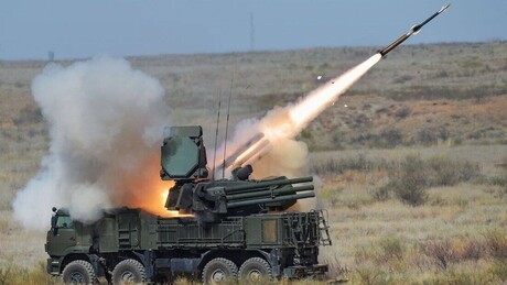 Rússia repele um ataque noturno em massa de 138 drones ucranianos