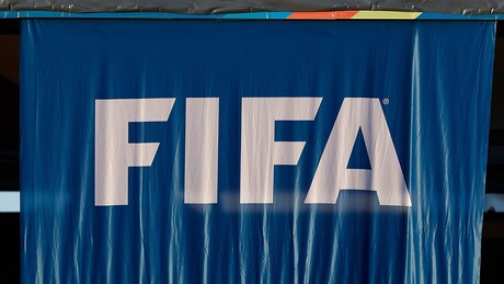FIFA pune Israel por racismo, mas livra seleção de suspensão