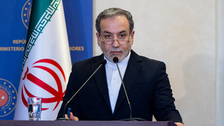 Irã faz séria advertência ao Reino Unido por colaboração com EUA