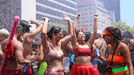 Brasil é o 7º país mais feliz do mundo, diz pesquisa