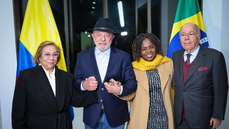 Lula chega à Colômbia para participar da cúpula da Celac