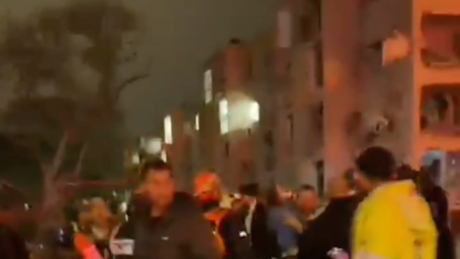 VÍDEOS: Ruínas, incêndios e dezenas de feridos no sul de Israel após ataque iraniano