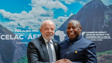 Lula e presidente do Burundi discutem alianças e agenda internacional em Bogotá