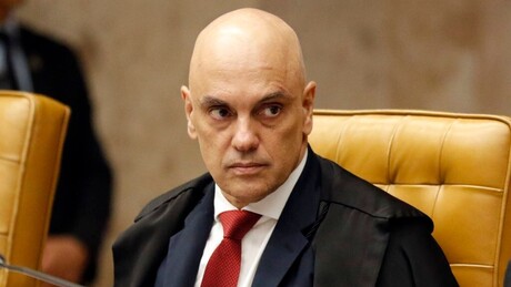Contador é preso sob ordens de Moraes por vazar dados de parentes de ministros do STF