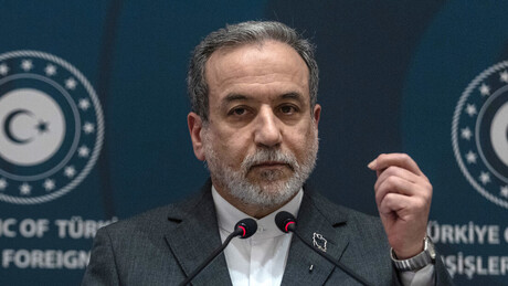 Chanceler iraniano rejeita ameaças de Trump e garante que estreito de Ormuz 'não está fechado'